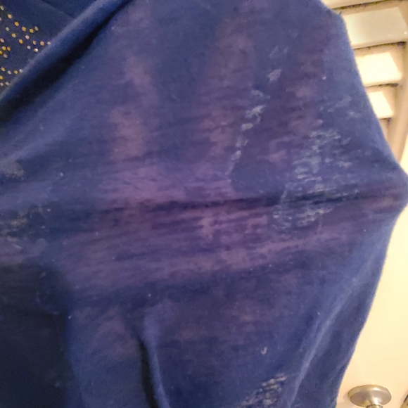 Shirt - Picture 2 of 4